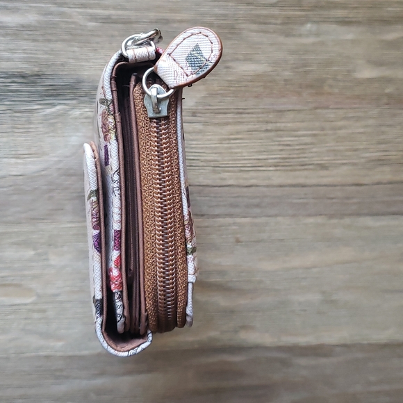 Wristlet wallet - Picture 8 of 8